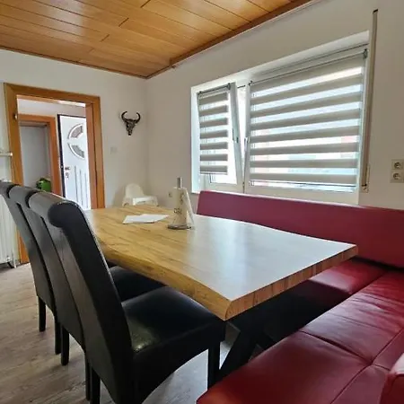 Haus Mitten In Herzen Von *